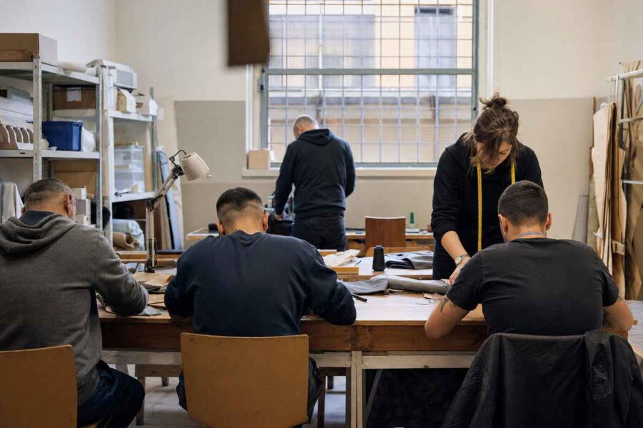 Detenuti e inclusione, la Campania finanzia i progetti AMA DE e AMA ES