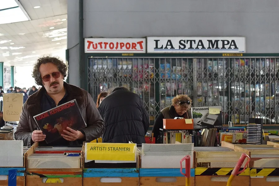 Grottaminarda capitale del vinile: la Fiera del Disco accoglie collezionisti e appassionati